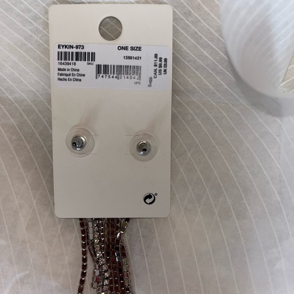 NWT Call It Spring silver and pink dangling earrings - Picture 2 of 3